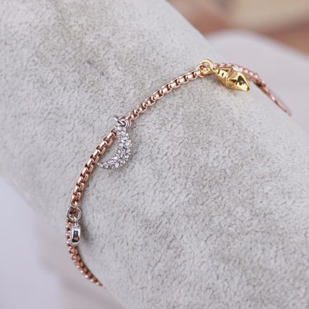 Michael Kors Zircon Multi-drop Adjustable Bracelet - Picture 3 of 9